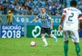 Arthur, mais perto de ser titular do Barcelona já