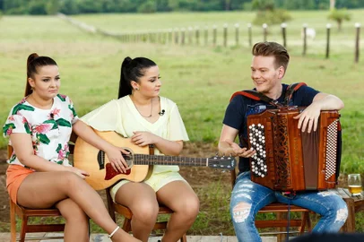 Maiara & Maraísa são as convidadas de Michel Teló na estreia da nova temporada de de Bem Sertanejo.