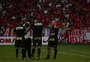 Árbitro do Gre-Nal sofre lesão e é substituído 