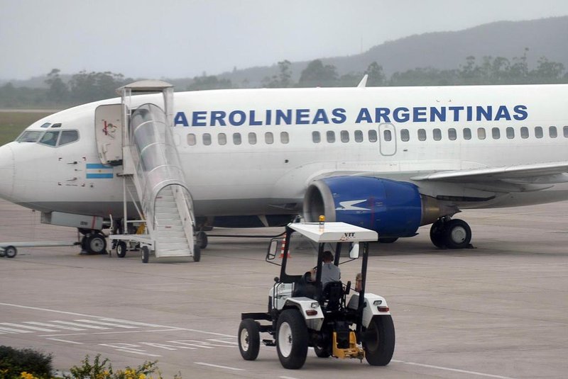 não_publicada *** Flávio - Aeropoto 02 ***O movimento intenso  de passageiros no Aeroporto Hercílio Luz, em Florianópolis,  no início da tarde deste domingo, último dia do feriadão de Finados.