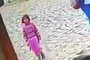 Imagens de vídeo que mostram Nayara Soares Gomes, de sete anos, circulando pelo bairro Esplanada antes do desaparecimento, em Caxias do Sul.