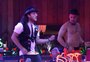 Boletim BBB: casais em clima de romance e Festa Rock agitam a noite na casa