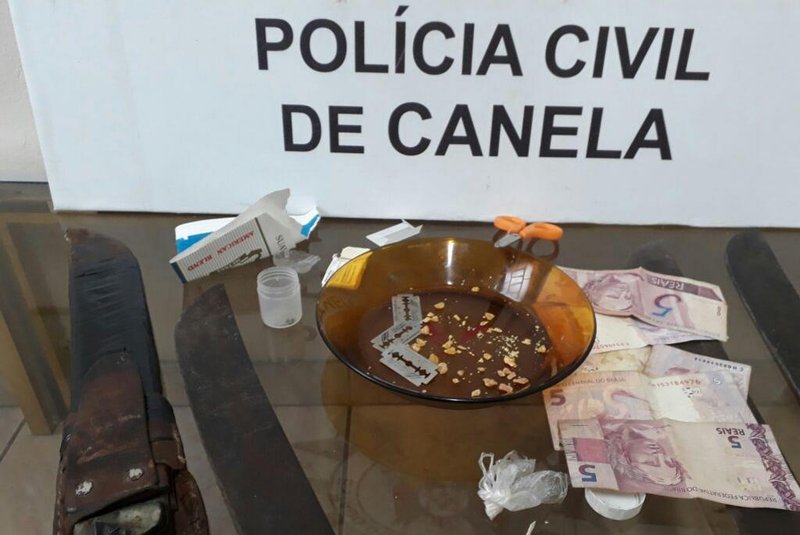 Polícia Civil de Canela apreende drogas durante operação Anjos da Lei. Dois traficantes foram presos na tarde desta quinta-feira (15). 