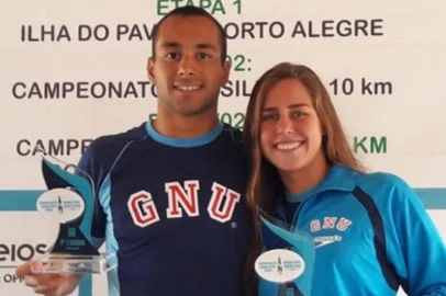 Porto Alegre, 23 de fevereiro de 2018: Fernando Ponte e Viviane Jungblut foram os campeões da I Etapa do Campeonato Brasileiro de maratonas aquáticas de 2018. Os atletas do Grêmio Náutico União venceram a prova de 10 km, realizada na manhã desta sexta-feira (23), na Ilha do Pavão, em Porto Alegre, Rio Grande do Sul.