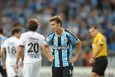  PORTO ALEGRE,BRASIL,RS - 13/03/2014 - Libertadores 2014, 1ª Fase - Grêmio x Newells Old Boys no estádio Arena.(FOTO: DIEGO VARA/AGÊNCIA RBS)Jogaor Maxi Rodríguez