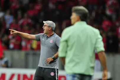  PORTO ALEGRE, RS, BRASIL - 21/03/2018 - Inter recebe o Grêmio pelo jogo de volta das quartas de final do Gauchão 2018. O jogo é o Gre-Nal de número 415. (Lauro Alves/Agência RBS)