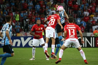  PORTO ALEGRE, RS, BRASIL - 21/03/2018 - Inter recebe o Grêmio pelo jogo de volta das quartas de final do Gauchão 2018. O jogo é o Gre-Nal de número 415. (Jefferson Botega/Agência RBS)Indexador: Jefferson Botega