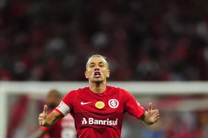  PORTO ALEGRE, RS, BRASIL - 21/03/2018 - Inter recebe o Grêmio pelo jogo de volta das quartas de final do Gauchão 2018. O jogo é o Gre-Nal de número 415. (Lauro Alves/Agência RBS)