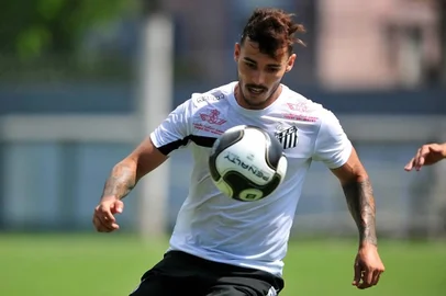 zol - lateral-esquerdo - zeca - santos - futebol