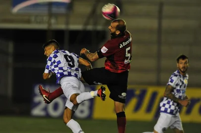  PORTO ALEGRE, RS, BRASIL - 25/03/2018 - São José recebe o Brasil de Pelotas pela semifinal do Gauchão 2018. (Fernando Gomes/Agência RBS)