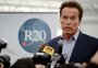 Arnold Schwarzenegger é submetido a cirurgia de emergência no coração