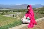  Pakistani activist and Nobel Peace Prize laureate Malala Yousafzai (L), arrives with Pakistani Minister of State for Information and Broadcasting, Maryam Aurangzeb upon her arrival at the all-boys Swat Cadet College Guli Bagh, during her hometown visit, some 15 kilometres outside of Mingora, on March 31, 2018.Malala Yousafzai landed in the Swat valley on March 31 for her first visit back to the once militant-infested Pakistani region where she was shot in the head by the Taliban more than five years ago. / AFP PHOTO / ABDUL MAJEEDEditoria: POLLocal: MingoraIndexador: ABDUL MAJEEDSecao: human rightsFonte: AFPFotógrafo: STR