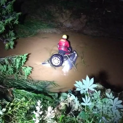 casal morre em carro em Blumenau