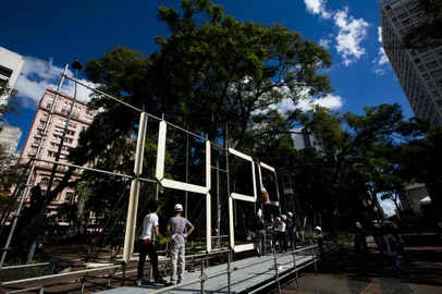  PORTO ALEGRE, RS, BRASIL, 05/04/2018--Abertura da bienal.(FOTOGRAFO: ANDERSON FETTER / AGENCIA RBS)Indexador: Anderson Fetter
