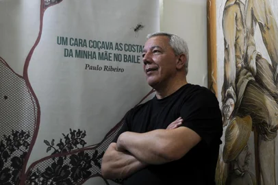  CAXIAS DO SUL, RS, BRASIL, 12/04/2018 - Um cara coçava as costas da minha mãe no baile é o título do novo livro do escritor Paulo Ribeiro. (Marcelo Casagrande/Agência RBS)