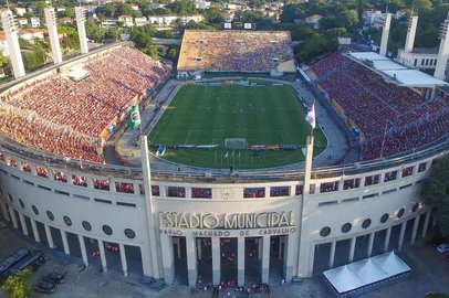 SP - SP/CAMPEONATO/CARIOCA/FLAMENGO/X/FLUMINENSE/ESPORTES - ESPORTES - Vista aerea do Estadio do Pacaembu na partida entre Flamengo e Fluminense, partida válida pelo Campeonato Carioca, na zona oeste de São Paulo, neste domingo (20)Foto Marcelo D. Sants/FramePhoto. 20/03/2016 - Foto: MARCELO D. SANTS/FRAMEPHOTO/FRAMEPHOTO/ESTADÃO CONTEÚDO