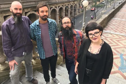Na foto, parte do coletivo TransLAB.URB.Da esquerda pra direita: Rafael Knebel (Psicólogo Social), Mario Prati, Leonardo Brawl e Fernanda Fedrizzi (esses três últimos são Arquitetos e Urbanistas);