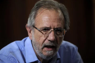  CAXIAS DO SUL, RS, BRASIL, 13/04/2018 - O pré candidato a governador Miguel Rossetto esteve na redação do Pioneiro. ele estava acompanhado do Deputado Federal Pepe Lula Vargas e do vereador Rodrigo Beltrão. (Marcelo Casagrande/Agência RBS)