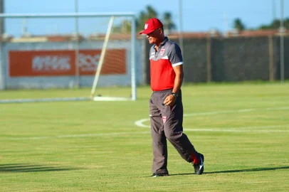  Mazola Júnior foi demitido do CRB