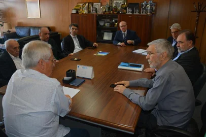 Jose paulo cairoli com cúpula do PMDB Luis Roberto Ponte, Ibsen Pinheiro, cleber benvegnu, fabio branco, cezar schirmer, humberto chitto, carlos burigo