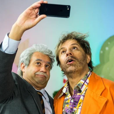 Jorge Bevilácqua (Welder Rodrigues ) e João Canabrava (Tom Cavalcante) no último episódio da quinta temporada de Tá no Ar: a TV na TV.