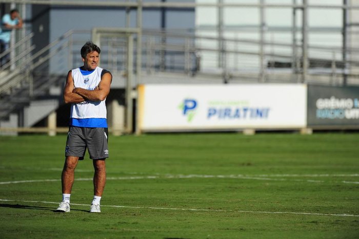 Grêmio terá dificuldades disputando três competições ao mesmo tempo