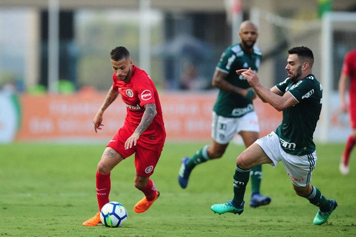 Em jogo com lances polêmicos, Inter perde para o Palmeiras