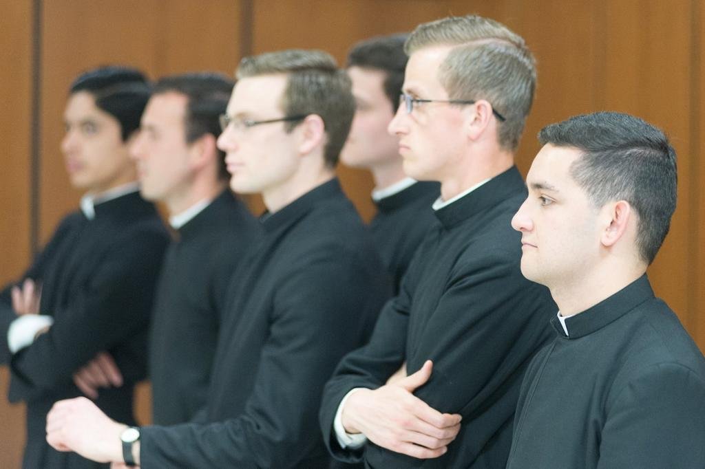 O que 250 padres aprenderão no curso de exorcismo que o Vaticano acaba