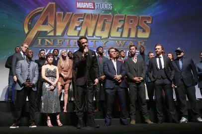 Los Angeles Global Premiere for Marvel Studios Avengers: Infinity WarHOLLYWOOD, CA - APRIL 23: Actor Robert Downey Jr. and cast & crew of Avengers: Infinity War attend the Los Angeles Global Premiere for Marvel Studios? Avengers: Infinity War on April 23, 2018 in Hollywood, California.   Jesse Grant/Getty Images for Disney/AFPEditoria: ACELocal: HollywoodIndexador: Jesse GrantSecao: CinemaFonte: GETTY IMAGES NORTH AMERICAFotógrafo: STR