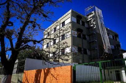  PORTO ALEGRE, RS, BRASIL, 17-04-2018: Foro fechado para reforma, no bairro Restinga. Diversos serviços públicos oferecidos no bairro deixaram de funcionar nos últimos 15 meses. (Foto: Mateus Bruxel / Agência RBS)