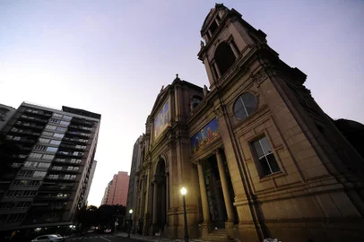  PORTO ALEGRE, RS, BRASIL, 27-04-2018. Clima tempo em Porto Alegre. (RONALDO BERNARDI/AGÊNCIA RBS)