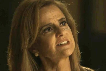 Em O Outro Lado do Paraíso, Sophia (Marieta Severo) confessa seus crimes a Gael (Sergio Guizé). 