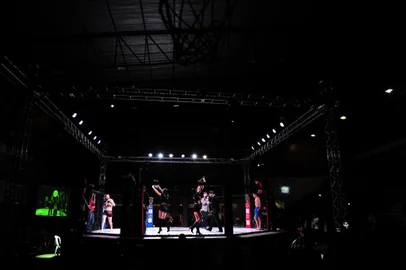 CAXIAS DO SUL, RS, BRASIL, 14/05/2016. 10º JVT Championchip, no ginásio do Vascão. Competição de luta nos estilos Muay thai, MMA, Vale-tudo. Fotos para ensaio da contracapa. (Porthus Junior/Pioneiro)