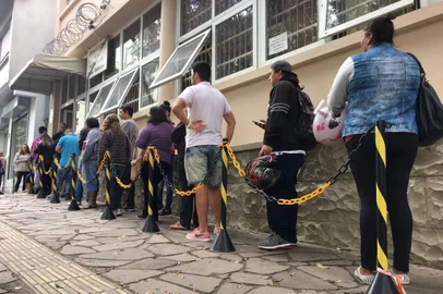 Prazo para regularizar título eleitoral encerra amanhã.