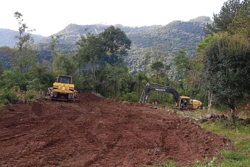 Trabalhos de terraplenagem para construção de novo presídio em Bento Gonçalves.