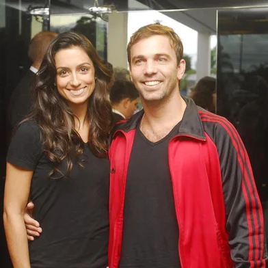 Marcelo Farias e Camila Lucciola na festa de estreia da novela Escrito nas Estrelas.