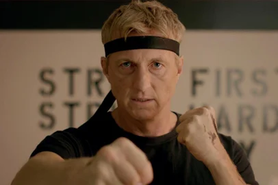 Série Cobra Kai, do YouTube, inspirada em Karatê Kid e estrelada por William Zabka
