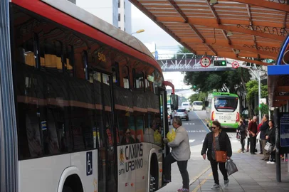  CAXIAS DO SUL, RS, BRASIL (26/04/2017) Greve Geral no Brasil pode afetar o transporte coletivo. (Roni Rigon/Pioneiro).