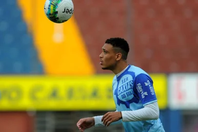  CAXIAS DO SUL, RS, BRASIL 09/05/2018Treino do SER Caxias no estádio Centenário em Caxias do Sul. Na foto: O atacante Nathan Cachorrão. (Felipe Nyland/Agência RBS)