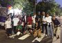 ONG monta lavanderia móvel para ajudar moradores de rua em Porto Alegre