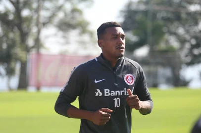 zol - edenilson - inter - jogador 
