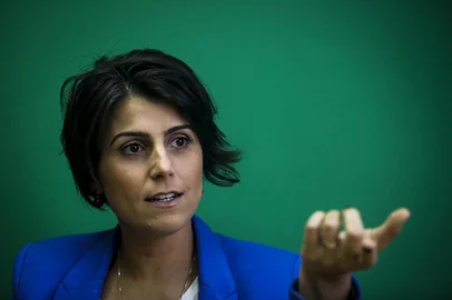  PORTO ALEGRE, RS, BRASIL, 14-05-2018: A deputada estadual Manuela D'Ávila (PCdoB) concede entrevista sobre candidatura à presidência no gabinete que ocupa na Assembleia Legislativa do RS. (Foto: Mateus Bruxel / Agência RBS)