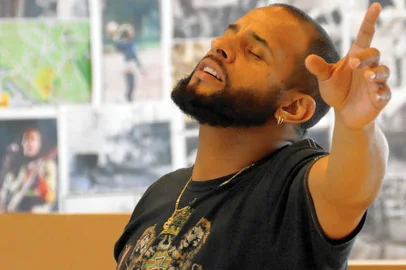 Holandês Mitchell Brunings, famoso por interpretar covers de Bob Marley com voz idêntica, estará em Caxias do Sul na quinta-feira
