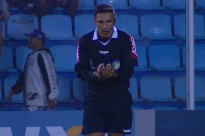 Leandro Bizzio Marinho, quero-quero, ressacada, avaí