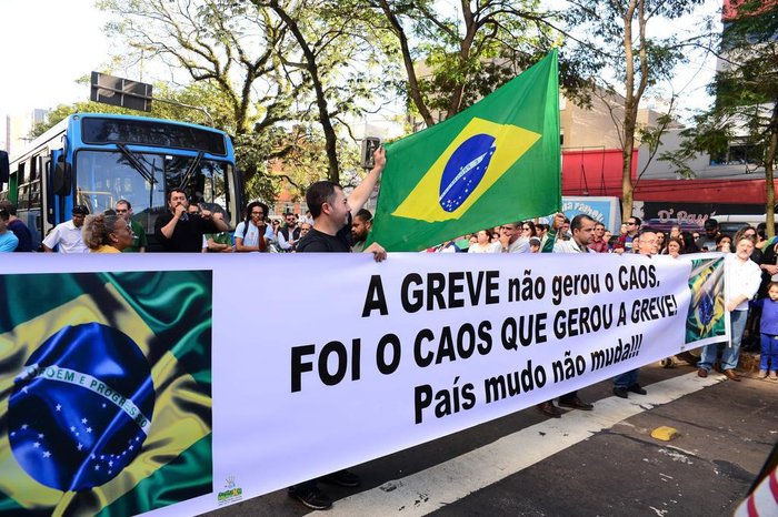 Greve dos caminhoneiros coloca em xeque políticas regressivas do governo -  CTB