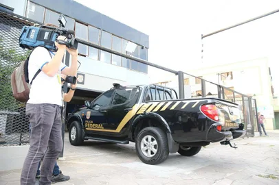  PORTO ALEGRE - BRASIL - Policia Federal prende empresário de transportes em ação contra locaute no RS. (FOTO: LAURO ALVES)