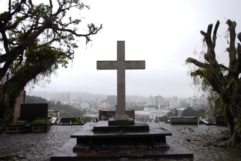 *** Emerson Souza - Cemiterio ***Cemitério Municipal central funerária Fonte: BD AN Fotógrafo: Emerson Souza