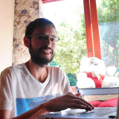  CAXIAS DO SUL, RS, BRASIL (19/01/2018). O jornalista Bruno Caldart realiza campanha para obter recursos finaceiros destinados para custear tratamento de saúde. (Roni Rigon/Pioneiro).