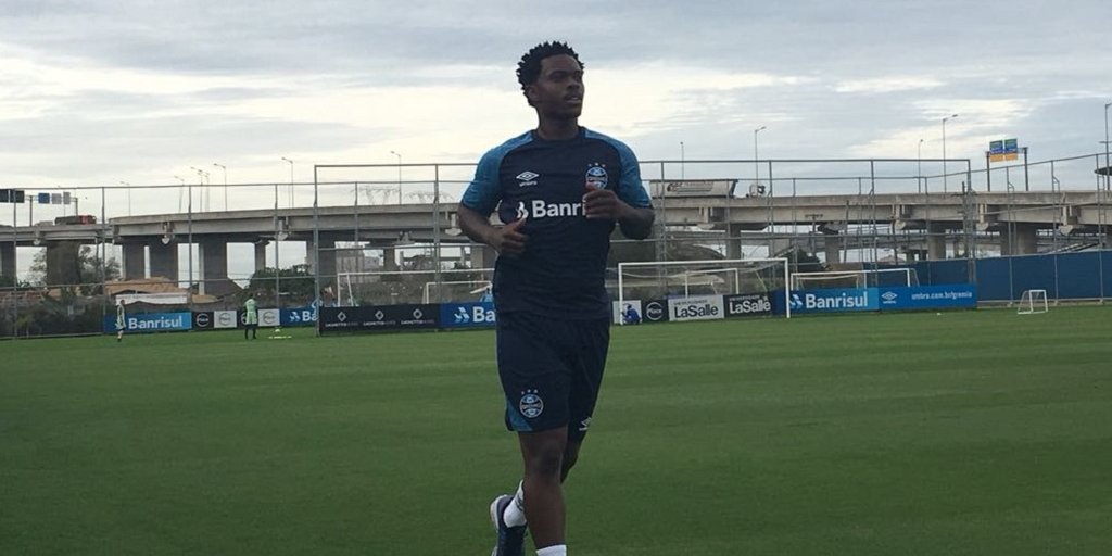 Liberado para o futebol português, Lincoln se despede do Grêmio: Foram momentos marcantes