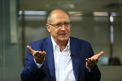  PORTO ALEGRE, RS, BRASIL - 2018.05.31 - Geraldo Alckmin é entevistado por Tulio Milman, Rosane de Oliveira e Daniel Scola, na sabatina aos presidenciáveis, em GaúchaZH. (Foto: ANDRÉ ÁVILA/ Agência RBS)
